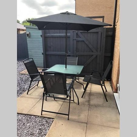 Dudley House **Staycation & Contractors** Sleeps 7 Tipton Exterior foto